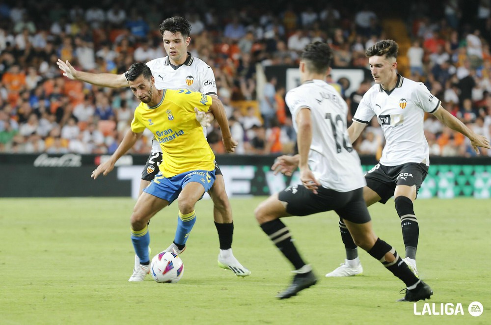 Nhận định, soi tỷ lệ Las Palmas vs Valencia 23h30 ngày 3/5, vòng 34 La Liga - Ảnh 1. Las Palmas vs Valencia
