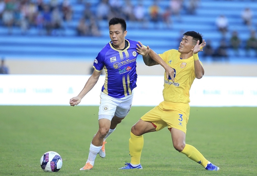 Lịch thi đấu bóng đá hôm nay 4/5: Trực tiếp Hà Nội vs Nam Định lúc mấy giờ, kênh nào? - Ảnh 1. Lịch thi đấu bóng đá hôm nay 4/5: Trực tiếp Hà Nội vs Nam Định lúc mấy giờ, kênh nào? - Ảnh 1.